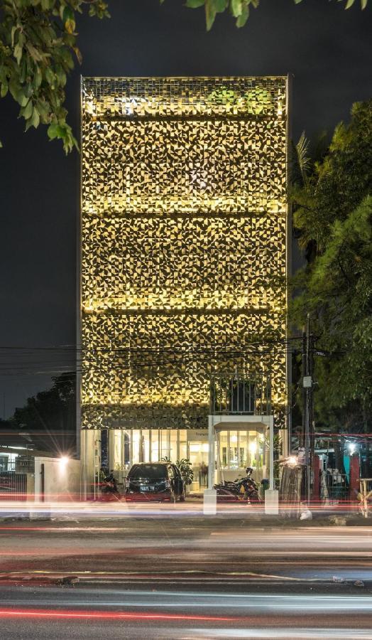 Temmu Co-Living Hostel Bandung Exterior photo